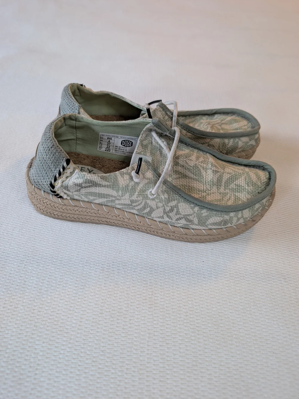 HEYDUDE Wendy Espadrille Retro Palm Celadon Green Shoes Women’s Size 6